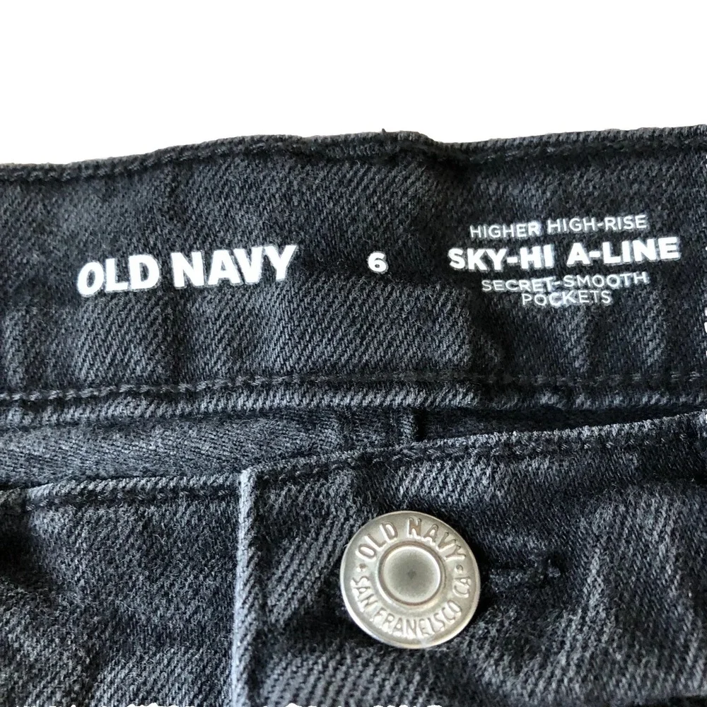 Old Navy Shorts Womens Size 6 Black Denim Higher High Rise Sky Hi A Line Raw Hem